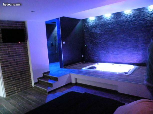 Chambre Romantique Avec Spa Privatif Ferriere-la-Grande Exterior foto